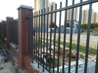 四川鑫吉達(dá)鋅鋼護(hù)欄加工廠